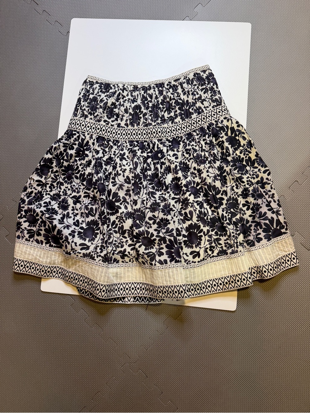 Talbots Navy and Cream Floral Tiered Skirt